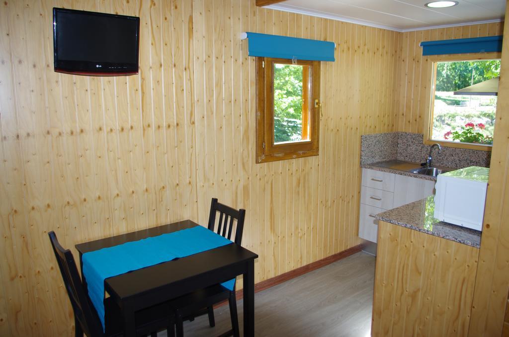 בנאסקה Camping Aneto מראה חיצוני תמונה