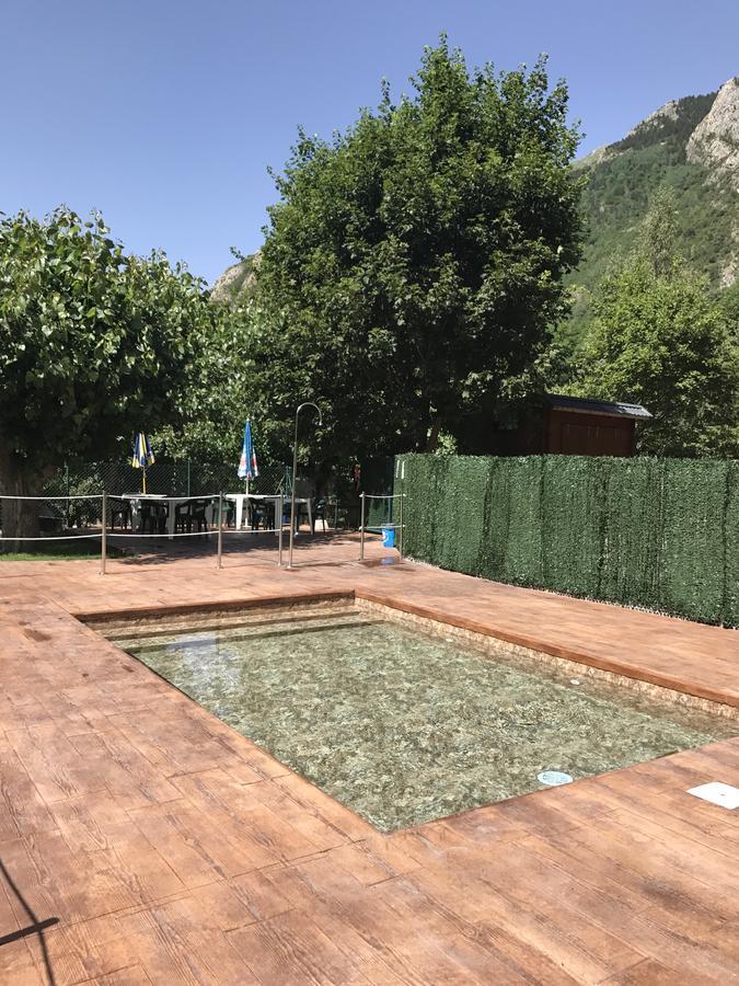 בנאסקה Camping Aneto מראה חיצוני תמונה